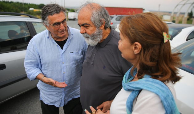 Mehmet Altan cezaevinden çıktı...