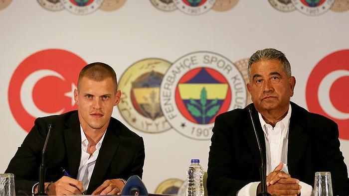 Martin Skrtel 3 yıllık sözleşmeye imza attı