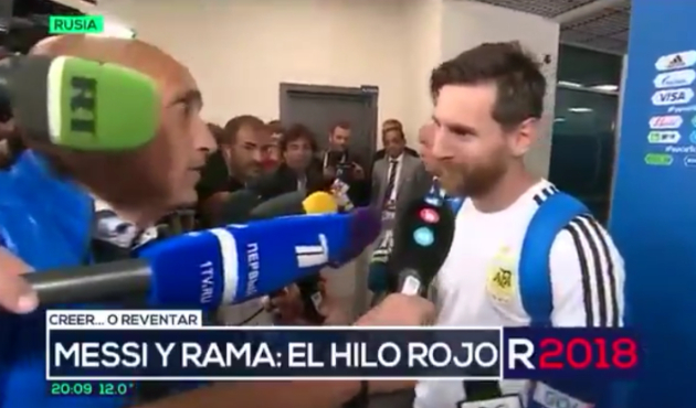 Muhabirin annesinden Messi'ye şans muskası!