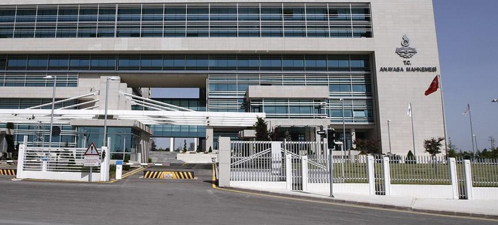 CHP, AYM'den yine umduğunu bulamadı!