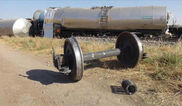 Diyarbakır’da yük treni raydan çıktı!