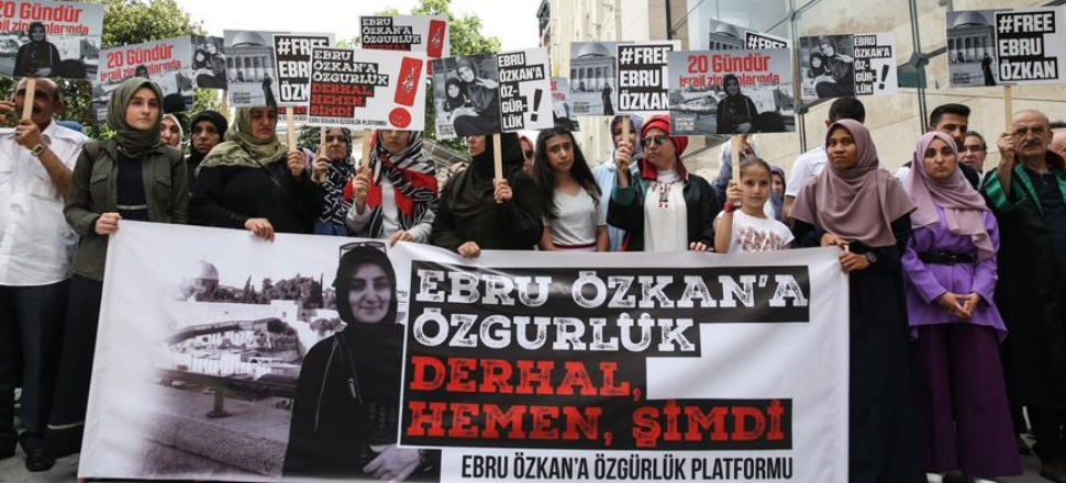 Ebru Özkan bugün üniversite sınavına girecekti!