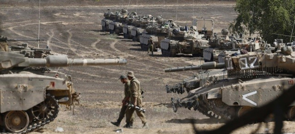 İsrail tankları Suriye sınırında!
