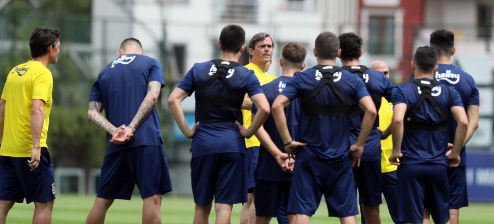Fenerbahçe'de gençleştirme operasyonu!