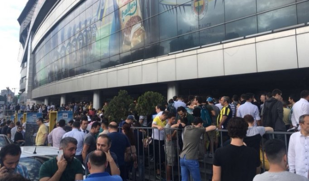 Fenerbahçe'de kombine çılgınlığı!