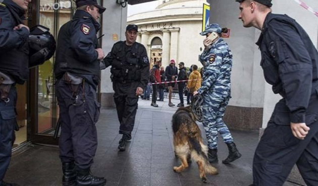 Kremlin Sarayı'nda bomba paniği!