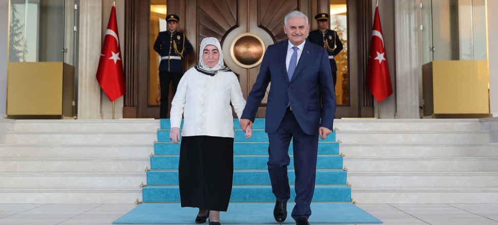 Son Başbakan Yıldırım personeliyle vedalaştı...