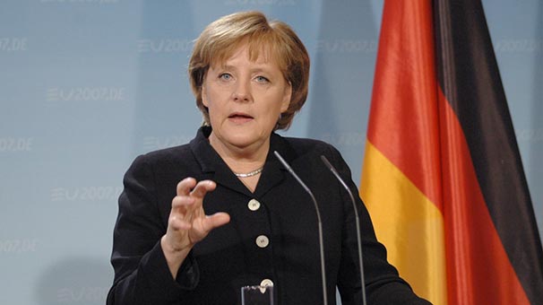 Merkel'den çok sert Türkiye tepkisi