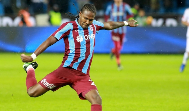 Akhisarspor'da Rodallega ısrarı!