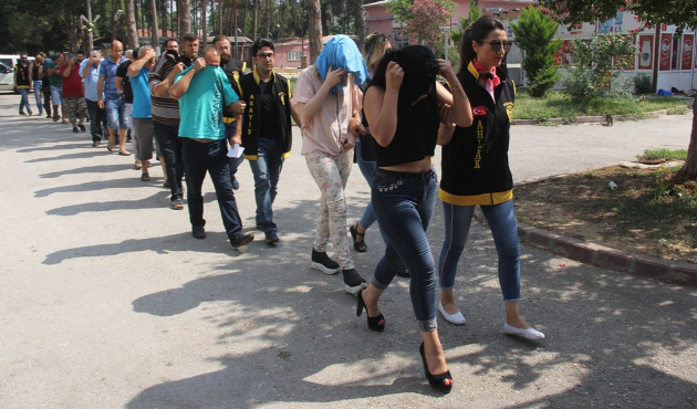 Fuhuş çetesinin şifresi: Soğuk karpuz getirin!