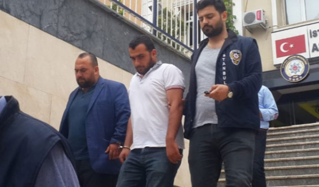 Annesini öldürdüğü kızlara musallat oldu!