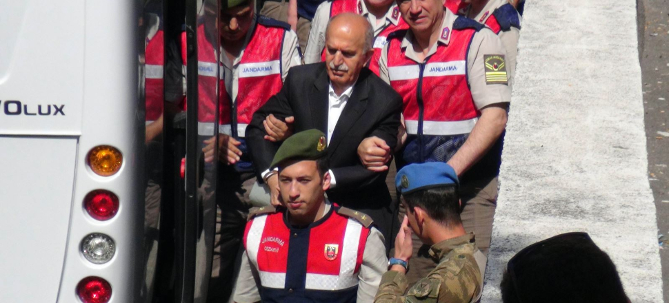 Bursa eski valisinin kefaletle tahliyesine itiraz!