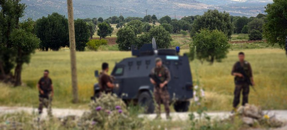PKK Diyarbakır'da baba ve engelli oğlunu katletti!