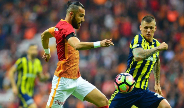 Galatasaray Fenerbahçe'yi geriden takip ediyor!