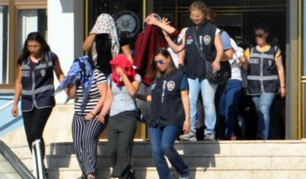 Cinsel ilişki vaadiyle tuzak kurdular!
