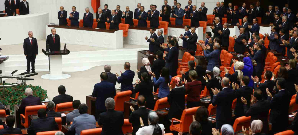 Cumhurbaşkanı Erdoğan mazbatasını aldı ve TBMM'de yemin ederek görevine başladı