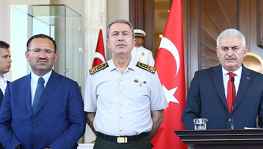 Şanlı direniş! Rehin alınan Org. Hulusi Akar FETÖ'ye boyun eğmedi