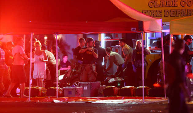 İşte Las Vegas'ta konser alanına düzenlenen silahlı saldırıdaki dehşet anları!