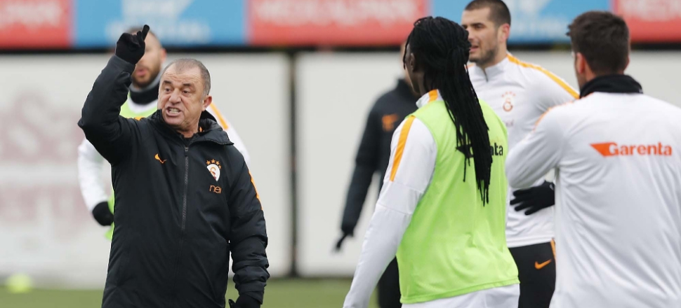 Gomis araya girdi, Fatih Terim affetti!