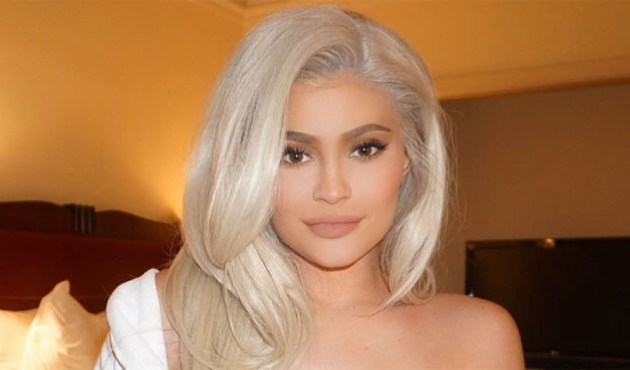 Kylie Jenner, Mark Zuckerberg'i tahtından etti!