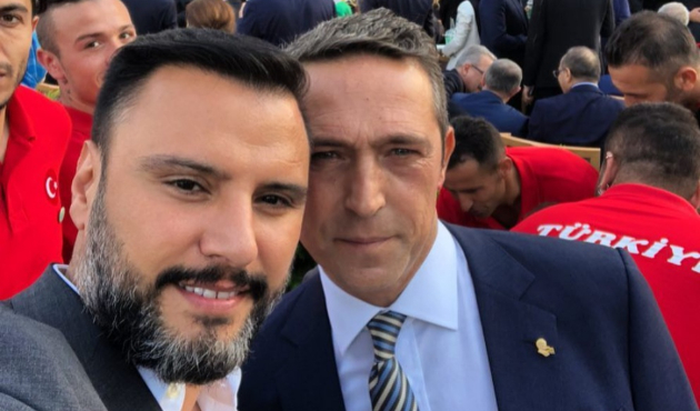 Fenerbahçe Başkanı Ali Koç Külliye'deki törene katıldı!