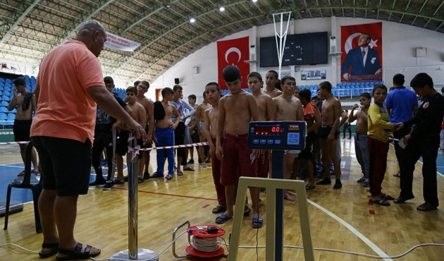 Kırkpınar’da pehlivan rekoru: 2 bin 228