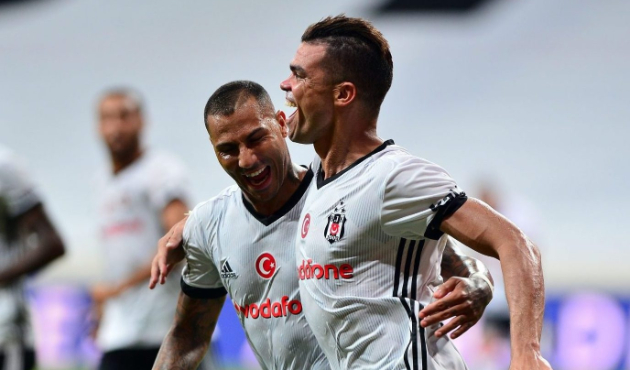 Beşiktaş Avrupa için sahada! İşte muhtemel 11'ler!