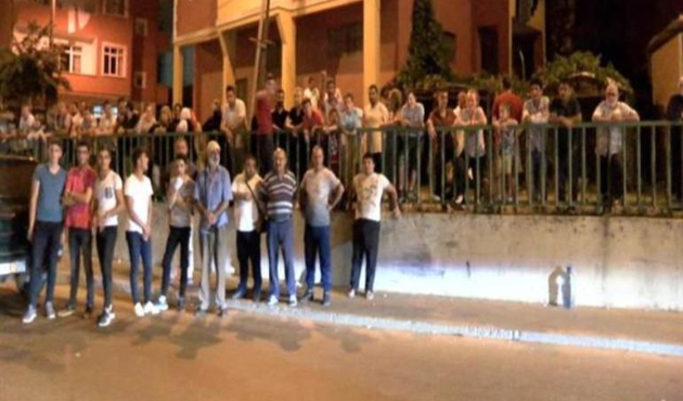 Kazayı tribündeymiş gibi seyrettiler!