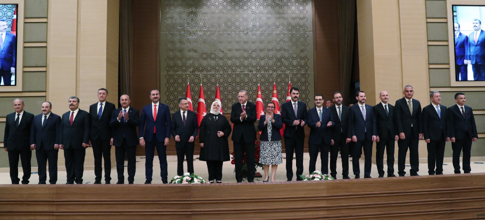Türkiye tarihinin en genç kabinesi oluşturuldu!