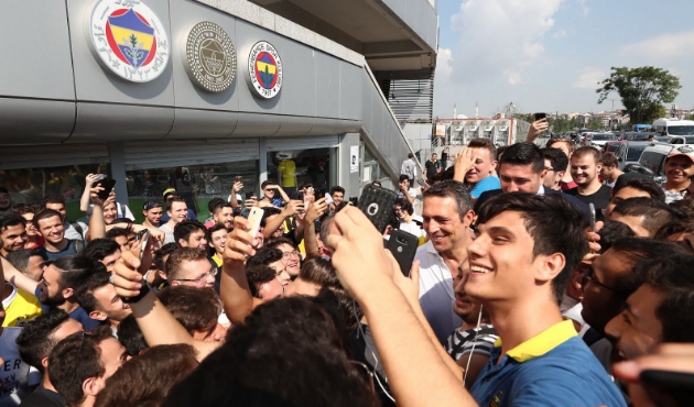Ali Koç, kombine alan öğrencilerle bir araya geldi