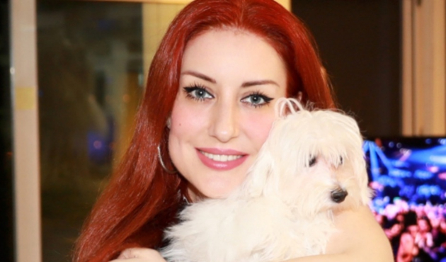 O 'kedicik'in annesi ünlü bir oyuncu çıktı!