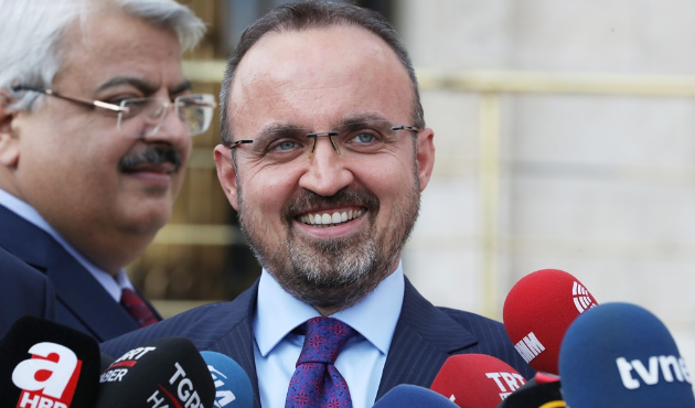 Ak Parti'li Bülent Turan'ın telefonu kilitlendi...
