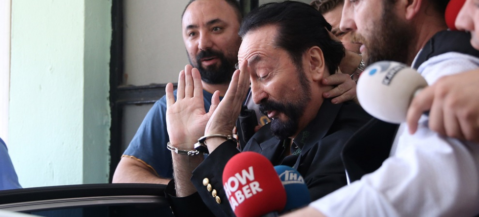 Oktar'ın akıl hastanesindeki doktoru açıkladı!