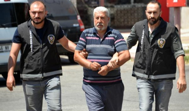 Borç para isteyen arkadaşını öldürdü...
