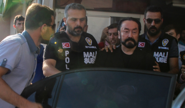 Adnan Oktar hakkında kritik karar...