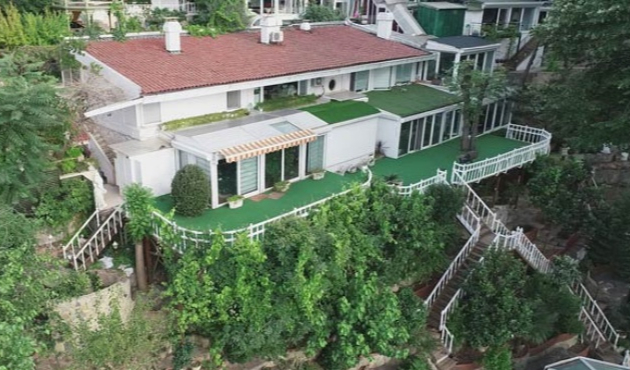 Adnan Oktar operasyonundan yeni görüntüler!