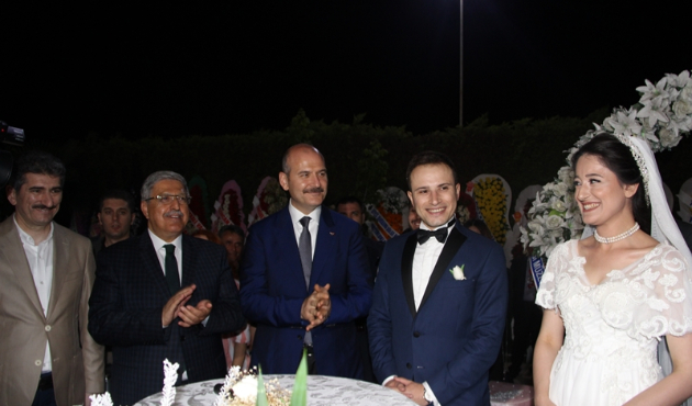 Bakan Süleyman Soylu nikah şahidi oldu...