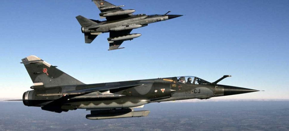 Irak'tan DEAŞ'a yönelik hava harekatı...