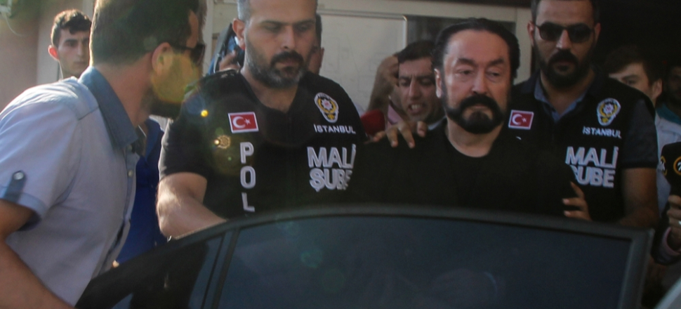 Oktar: Ben Mehdiyim, Fetullah Gülen de yardımcım!