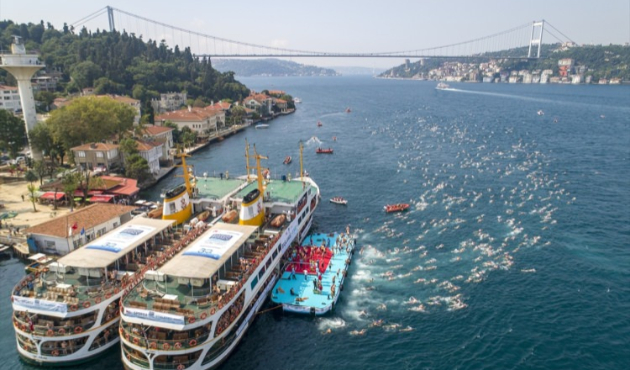 İstanbul'da Kıtalararası Yüzme Yarışı tamamlandı!