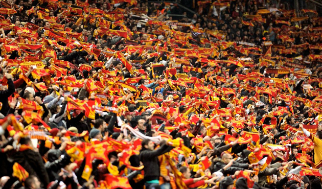 Sakaryaspor taraftar grubundan Galatasaray taraftarına tehdit!
