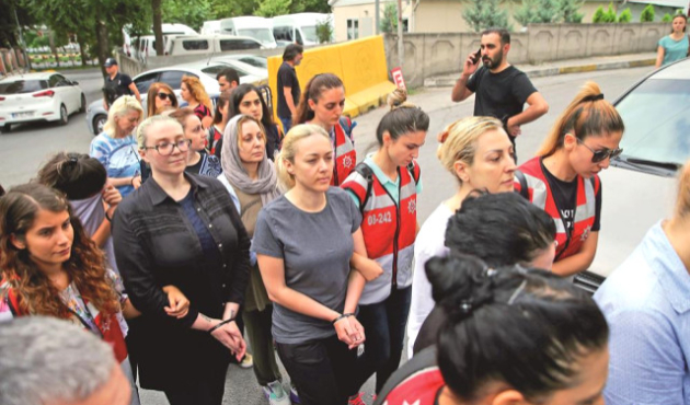 Oktar'ın 'kedicik'i öz oğlunu tanıyamadı!