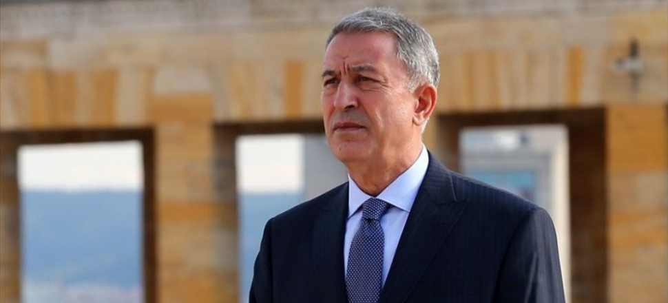 Bakan Akar'dan terör örgütlerine sert mesaj!