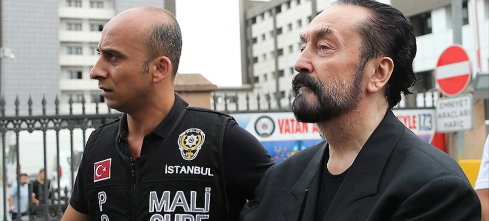 Adnan Oktar'ın ilk ziyaretçileri bakın kimler oldu!