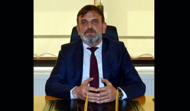 Eski belediye başkanı FETÖ'den gözaltında!