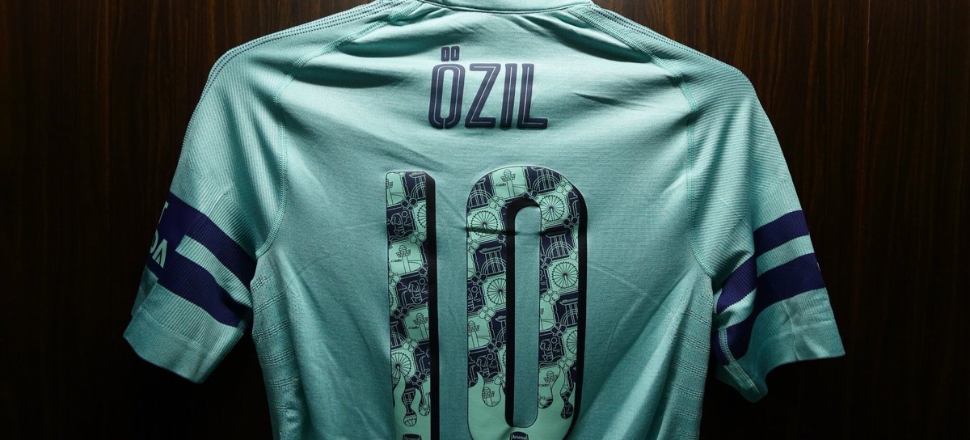 Arsenal'den Mesut Özil'e büyük onur!