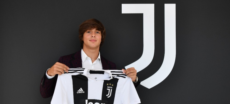 Juventus'tan 16'lık transfer!
