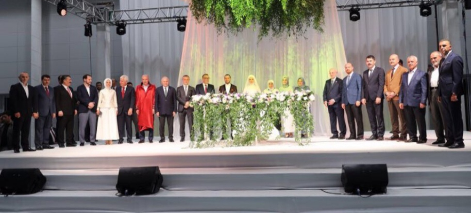 Devletin zirvesini buluşturan nikah!
