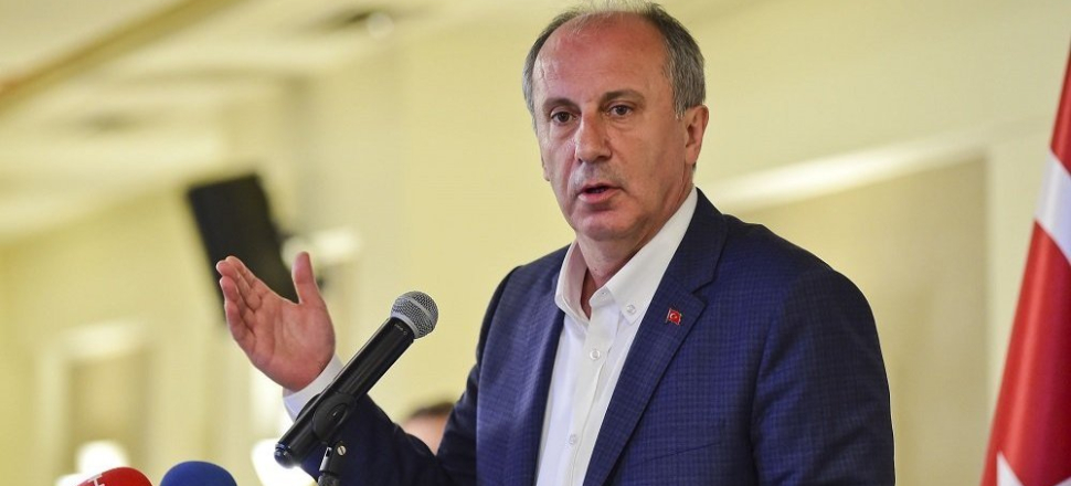 Muharrem İnce'den noter önünde açıklama!