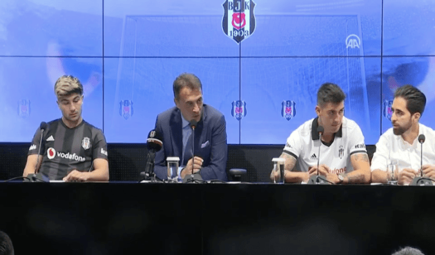 Beşiktaş 4 yeni transferi için tören düzenledi!